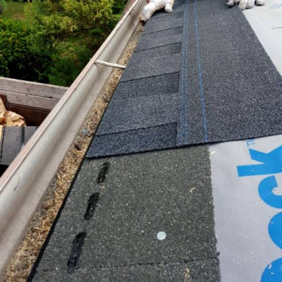 Starter strip installed along a roof edge